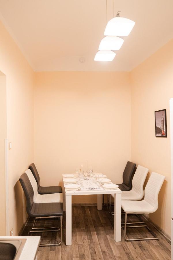 Helen Homestay Vaclavske Namesti Прага Екстериор снимка