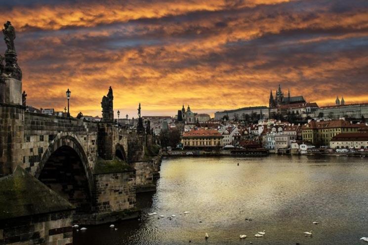 Helen Homestay Vaclavske Namesti Прага Екстериор снимка