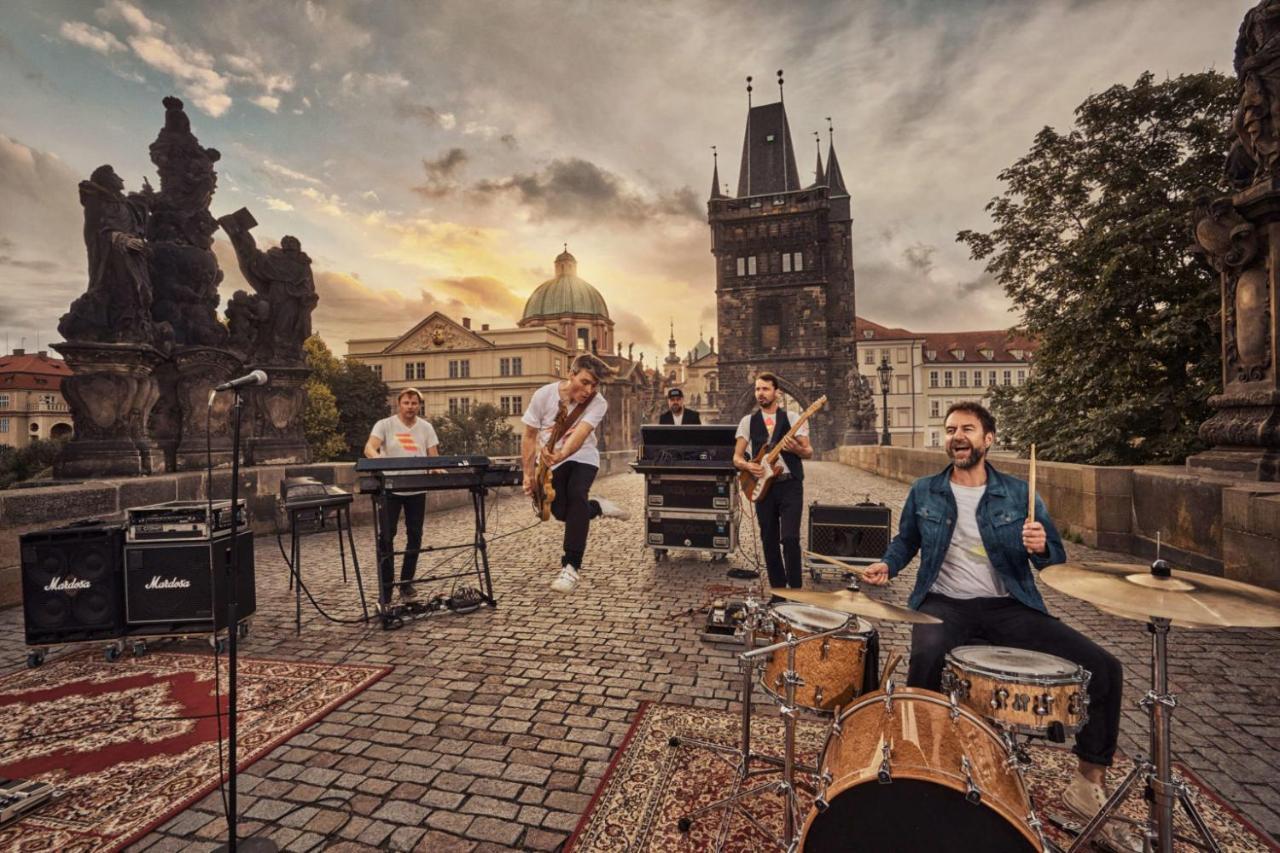 Helen Homestay Vaclavske Namesti Прага Екстериор снимка